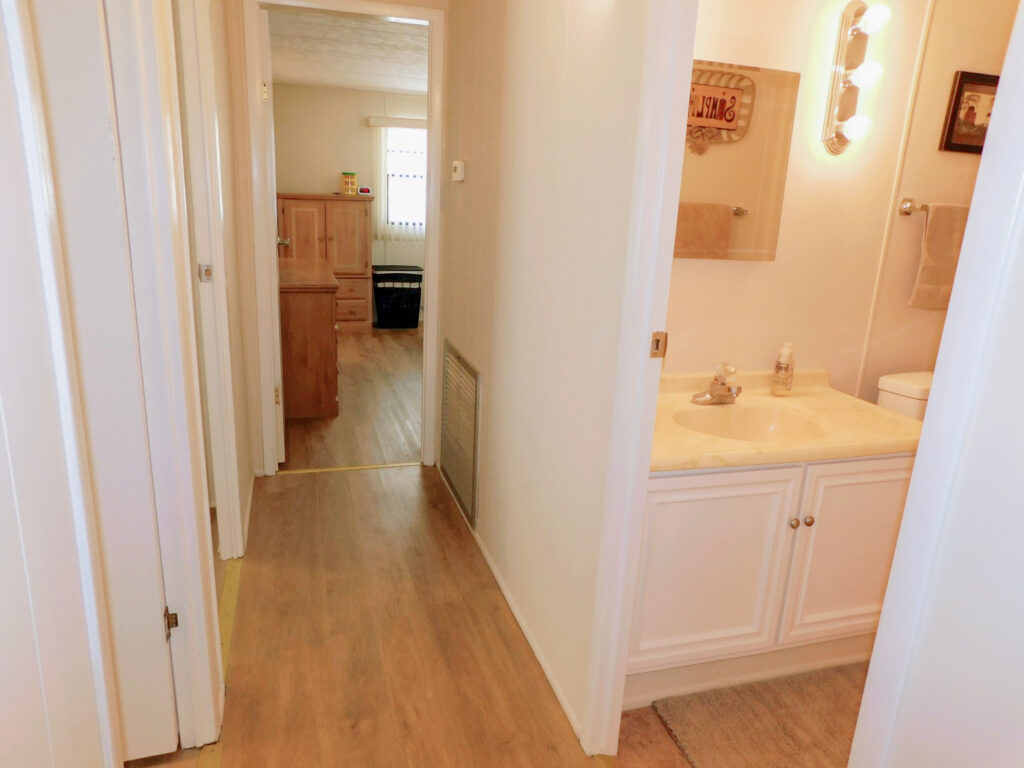 12 Parkwood Road, Winter Haven, Florida 33881 in 2026 (51)