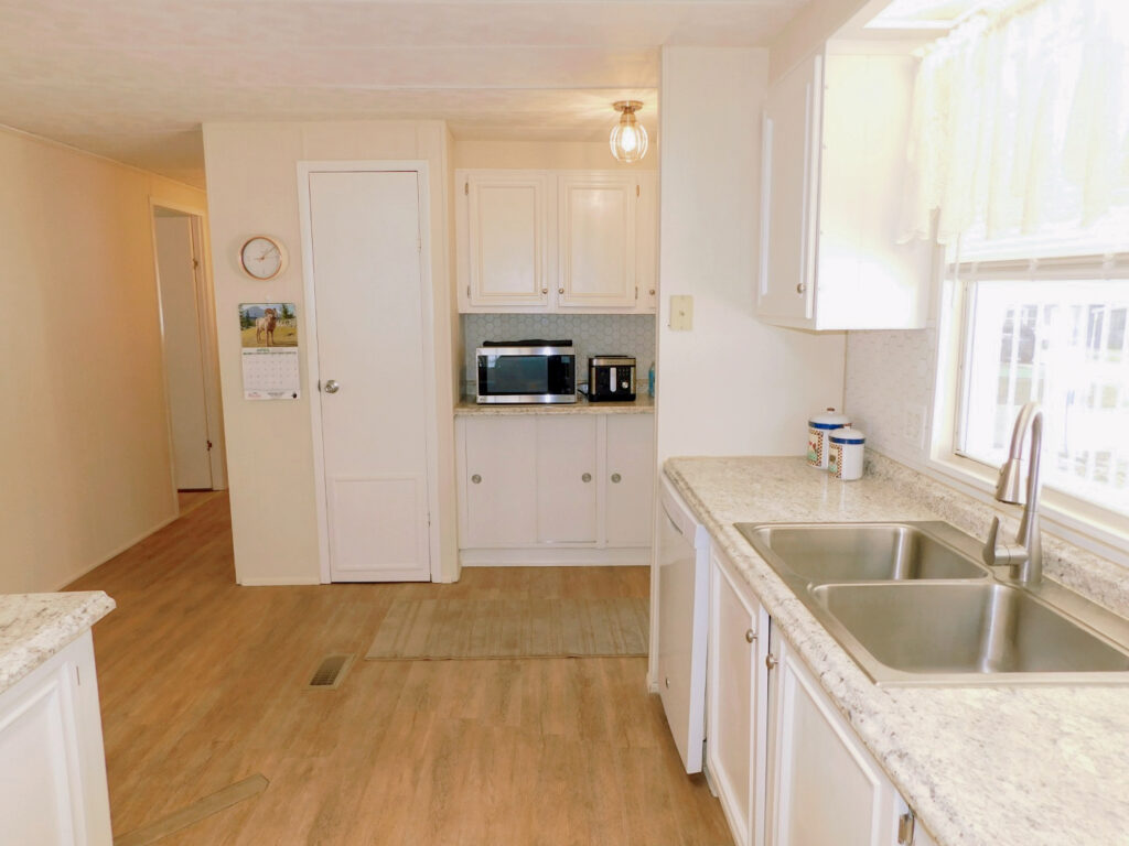 12 Parkwood Road, Winter Haven, Florida 33881 in 2026 (7)