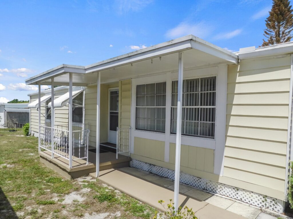 12 Parkwood Road, Winter Haven, Florida 33881 in 2026 (76)