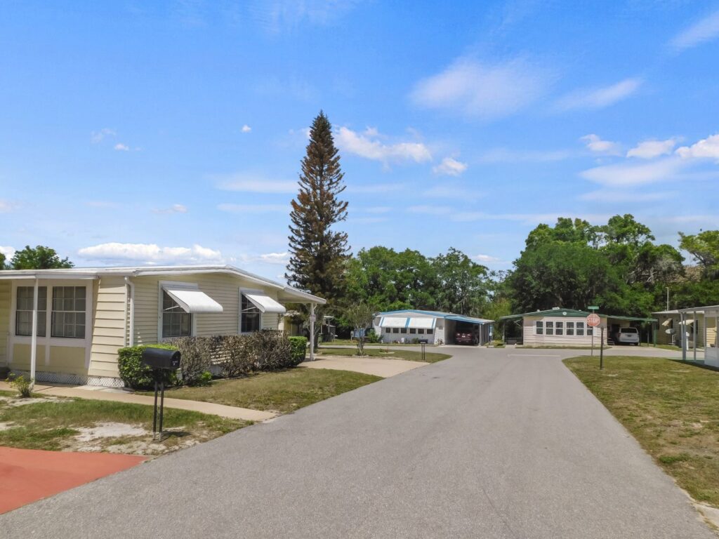 12 Parkwood Road, Winter Haven, Florida 33881 in 2026 (79)