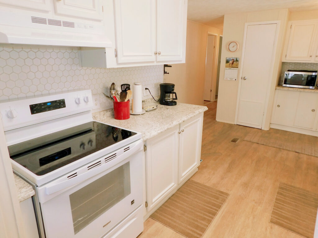 12 Parkwood Road, Winter Haven, Florida 33881 in 2026 (9)