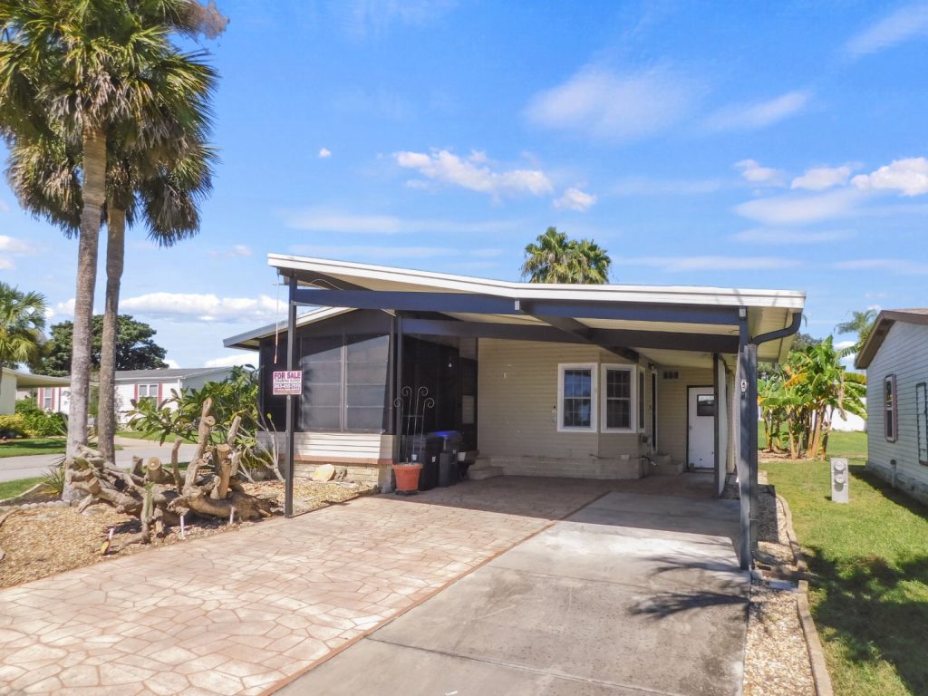 180 Arianna Way, Auburndale, FL 33823 (44)
