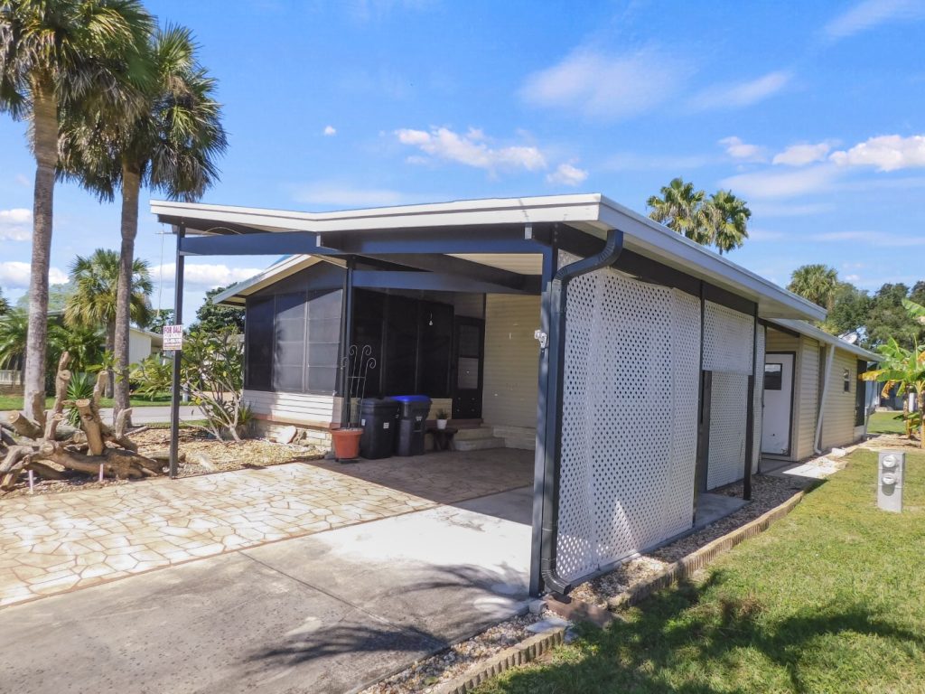 180 Arianna Way, Auburndale, FL 33823 (50)