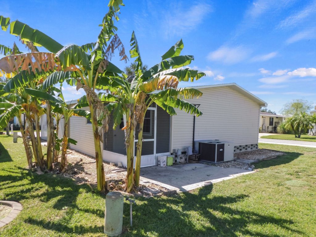 180 Arianna Way, Auburndale, FL 33823 (51)