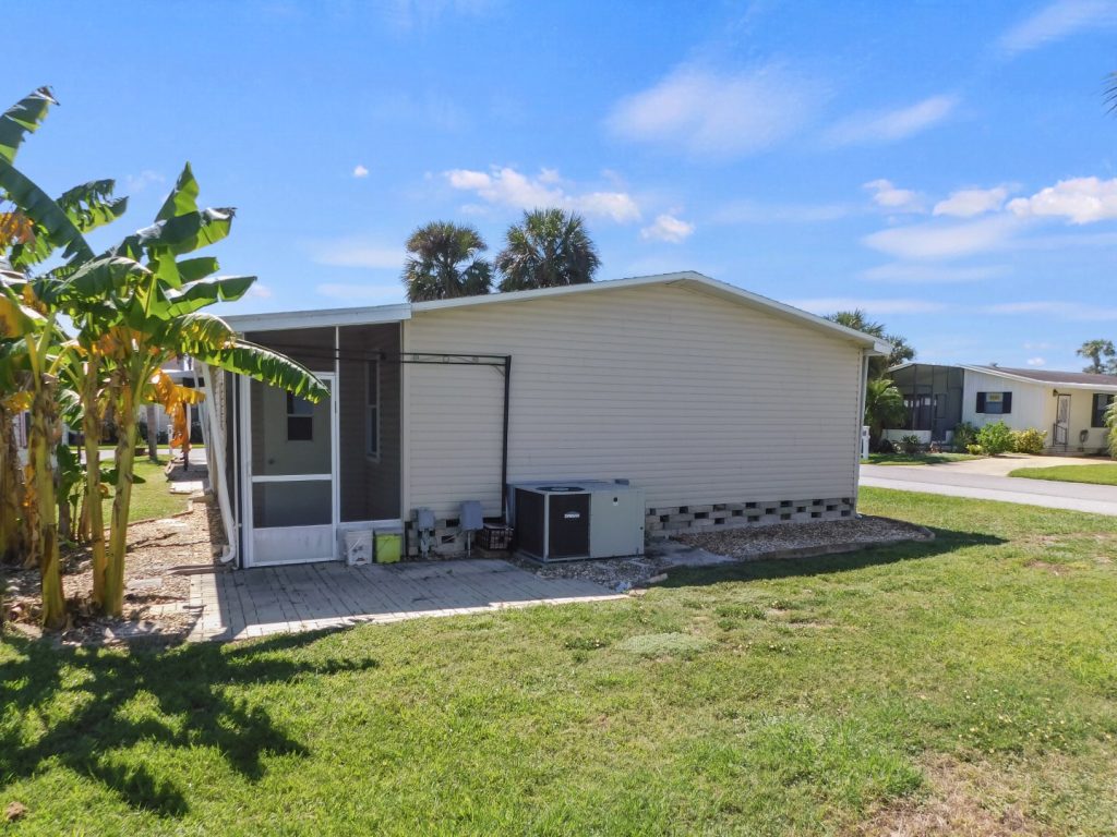 180 Arianna Way, Auburndale, FL 33823 (52)
