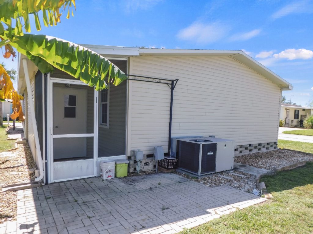 180 Arianna Way, Auburndale, FL 33823 (53)