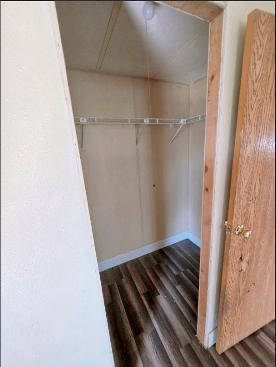 1984 26×56 Wesley Chapel (13)