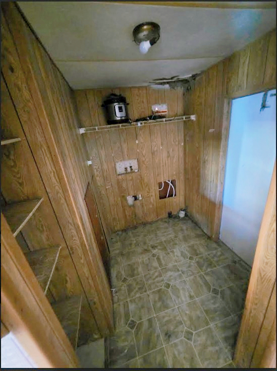 1984 26×56 Wesley Chapel (14)