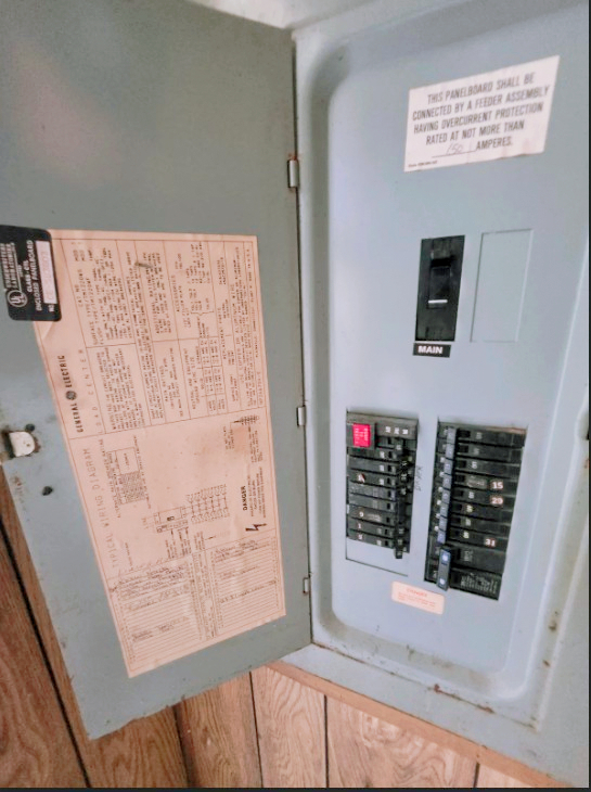 1984 26×56 Wesley Chapel (9)