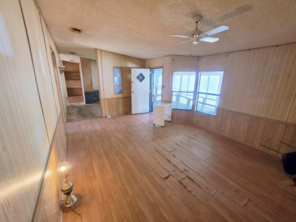 1989 26×60 Tampa (10)