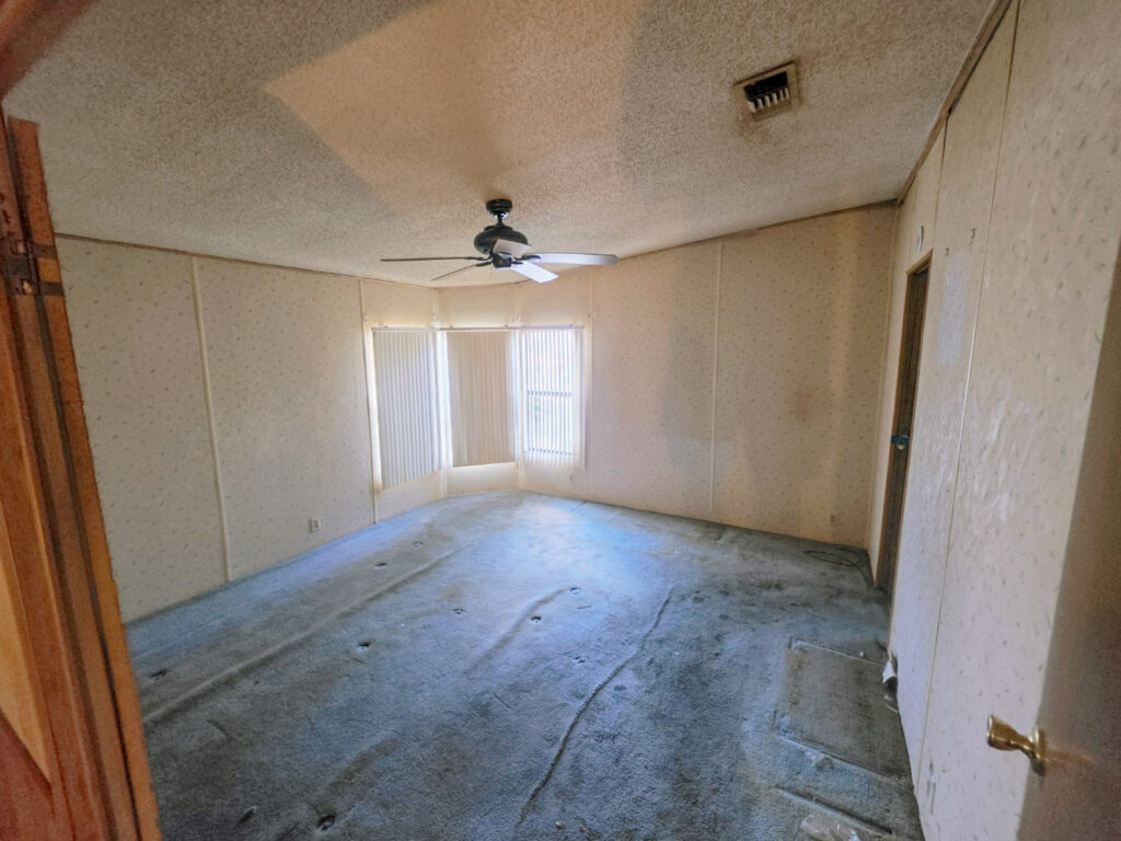 1989 26×60 Tampa (22)