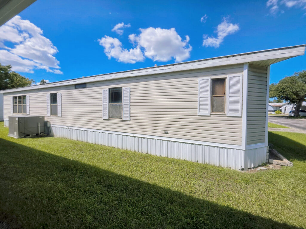 1989 26×60 Tampa (8)