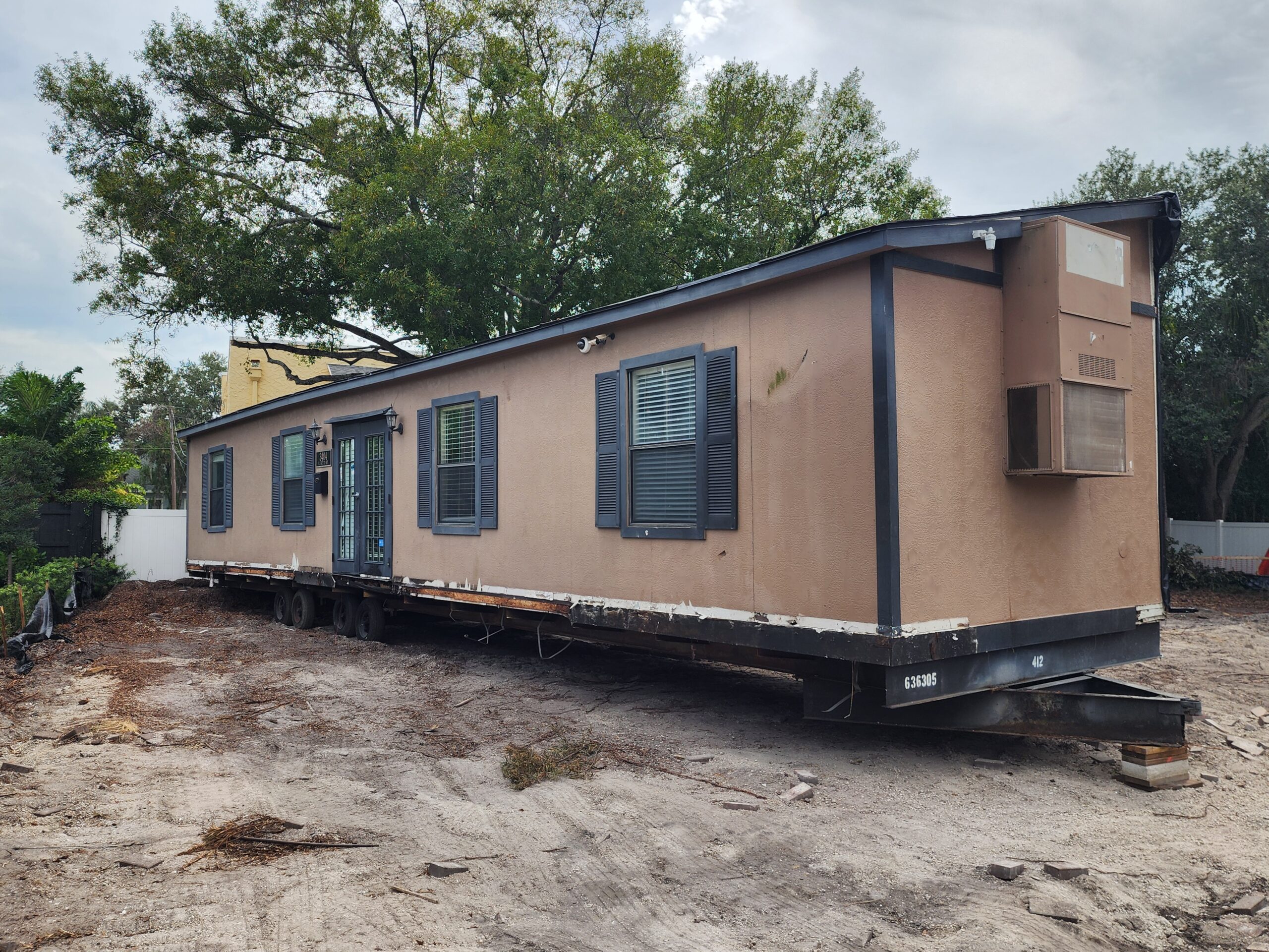 2004 Modular in Zephyrhills (3)