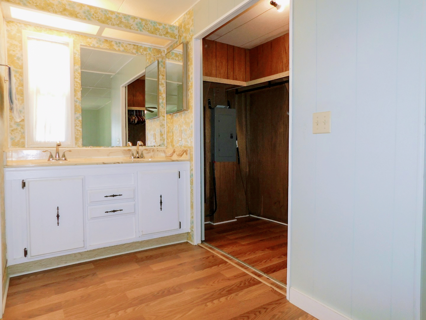 28 Parkwood Road, Winter Haven, FL 33881 (34)