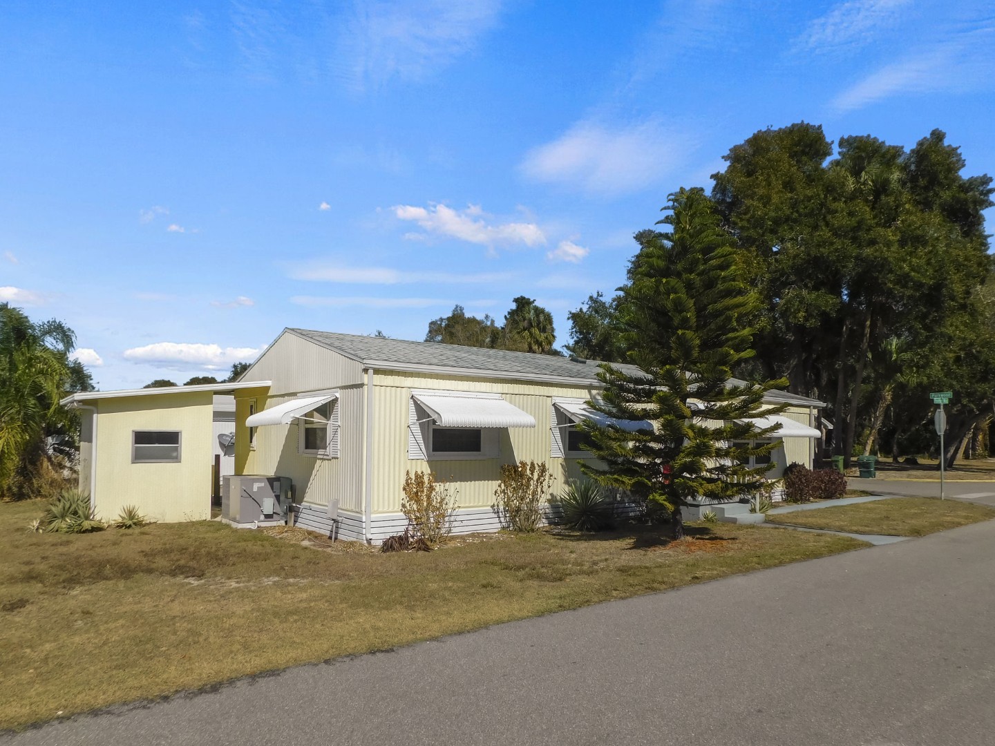 28 Parkwood Road, Winter Haven, FL 33881 (67)