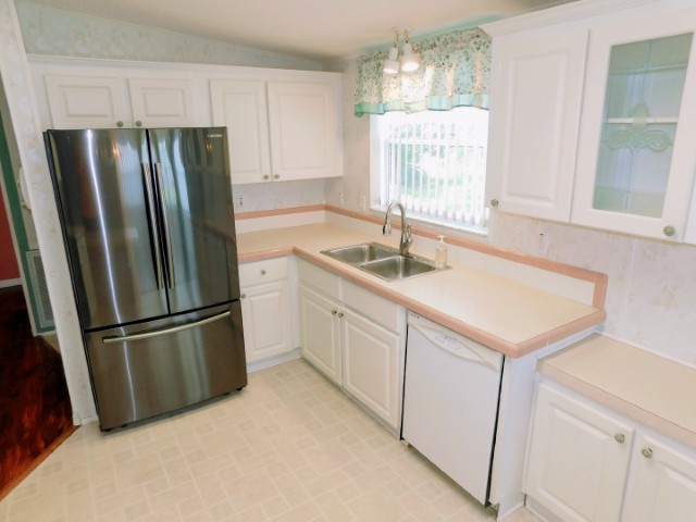 34630 Yellow Parrot Drive, Zephyrhills, FL 33541 (7) (Small)