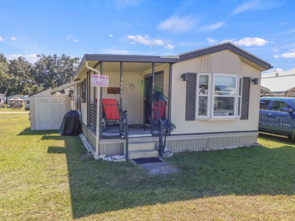 36922 Euchre Drive, Zephyrhills, FL 33541 (41)