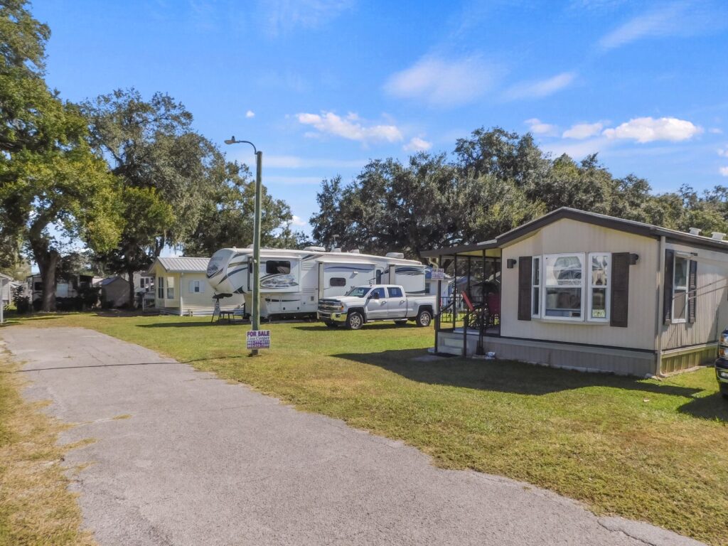 36922 Euchre Drive, Zephyrhills, FL 33541 (56)