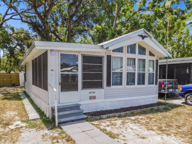 36924 Happy Days Drive, Zephyrhills, FL 33541 (42)