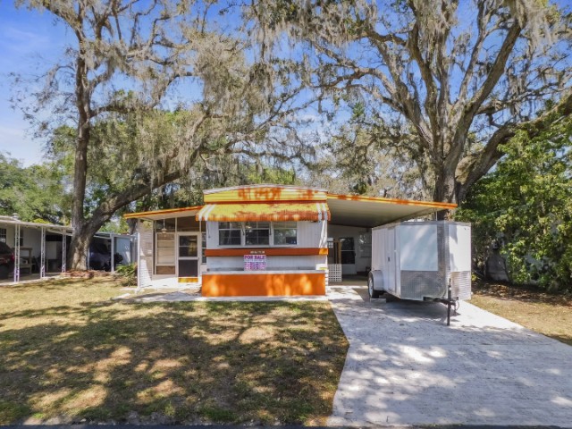 37814 Poncan Circle, Zephyrhills, FL 33541 (38)