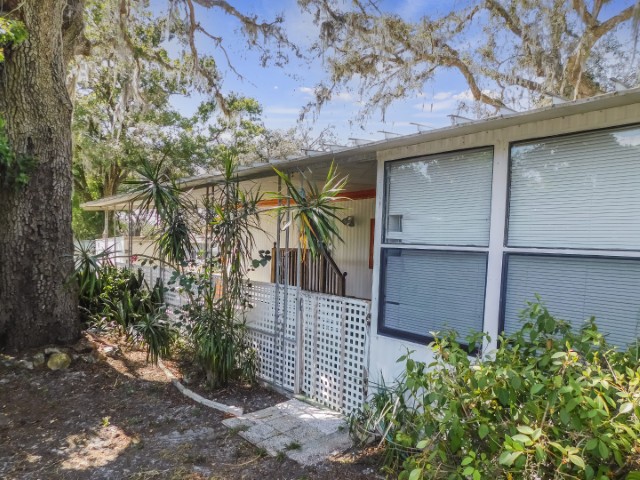 37814 Poncan Circle, Zephyrhills, FL 33541 (41)