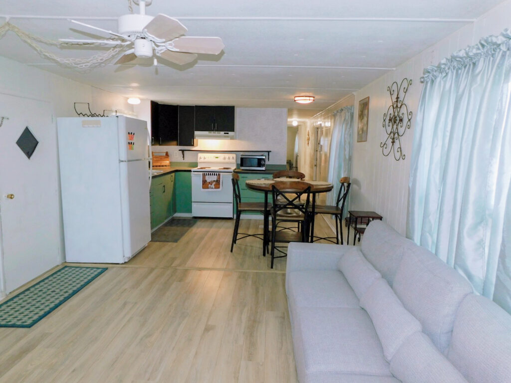 37903 Poncan Circle, Zephyrhills, Florida 33541 (13)