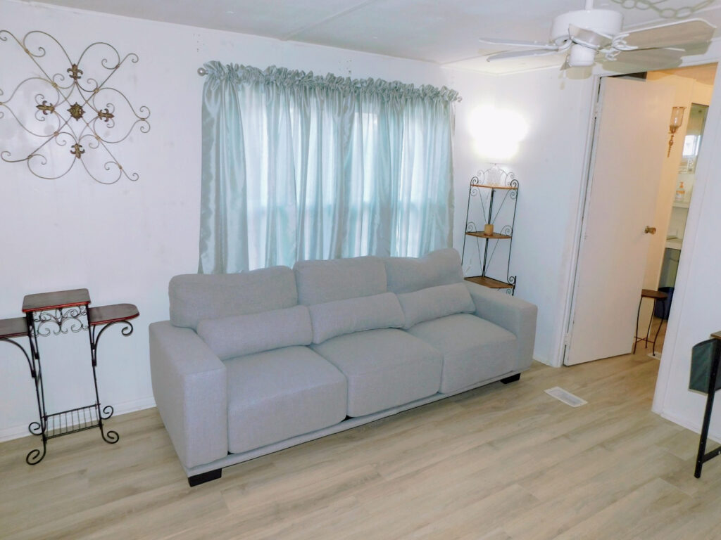 37903 Poncan Circle, Zephyrhills, Florida 33541 (14)