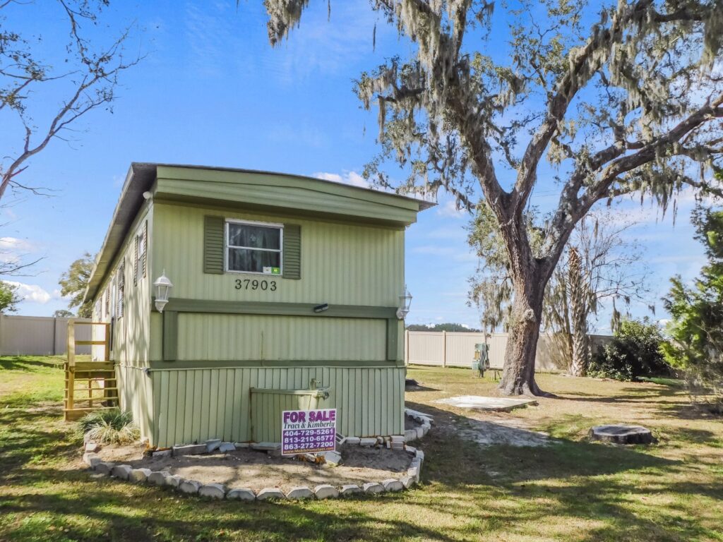 37903 Poncan Circle, Zephyrhills, Florida 33541 (2)