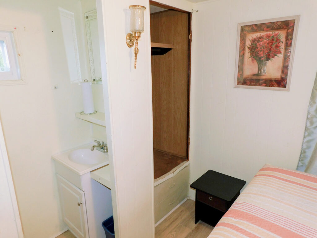 37903 Poncan Circle, Zephyrhills, Florida 33541 (20)