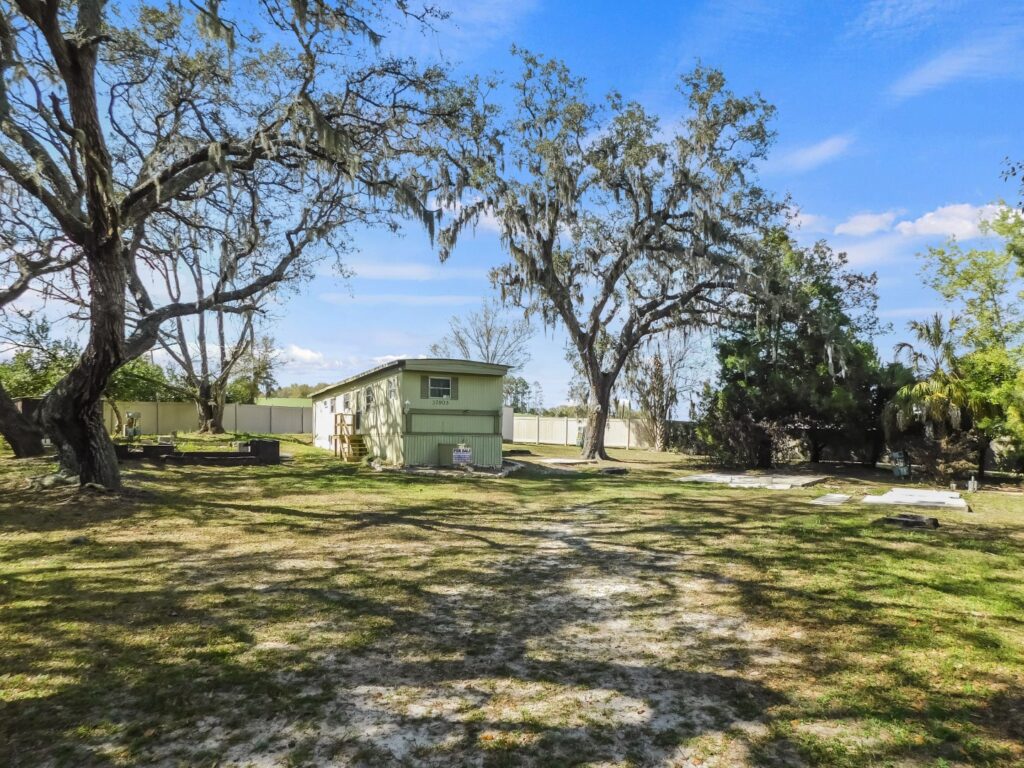 37903 Poncan Circle, Zephyrhills, Florida 33541 (38)