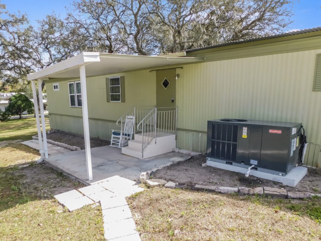 37903 Poncan Circle, Zephyrhills, Florida 33541 (47)