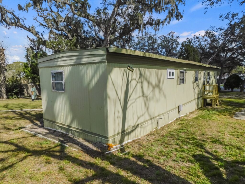 37903 Poncan Circle, Zephyrhills, Florida 33541 (63)
