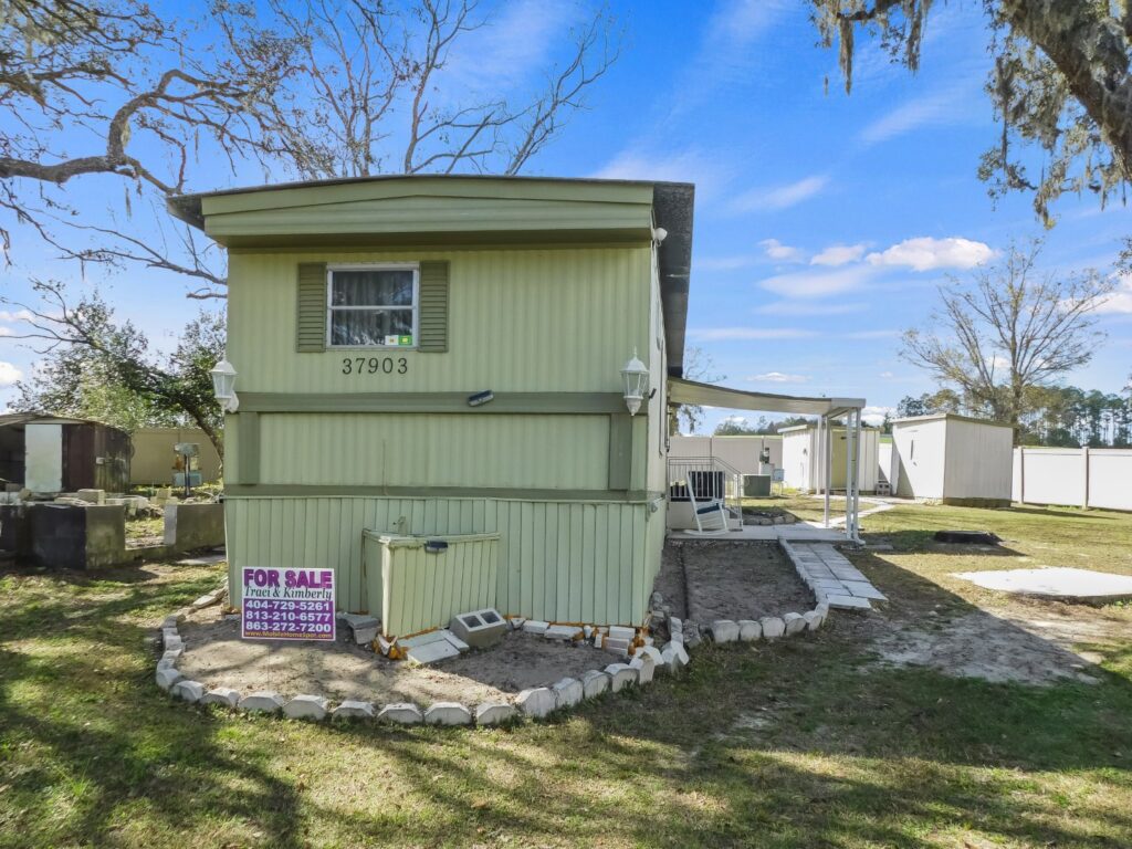 37903 Poncan Circle, Zephyrhills, Florida 33541 (67)