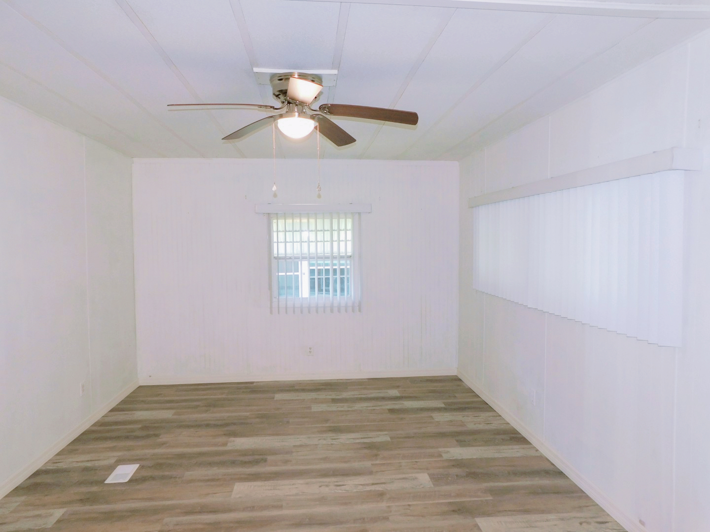 37964 Poncan Circle, Zephyrhills, FL 33541 in 2026 (28)