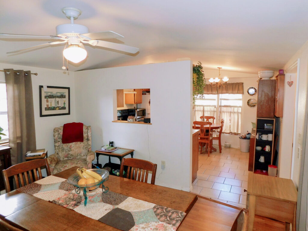 3823 Oakcrest Lane, Zephyrhills, FL 33541 (18)