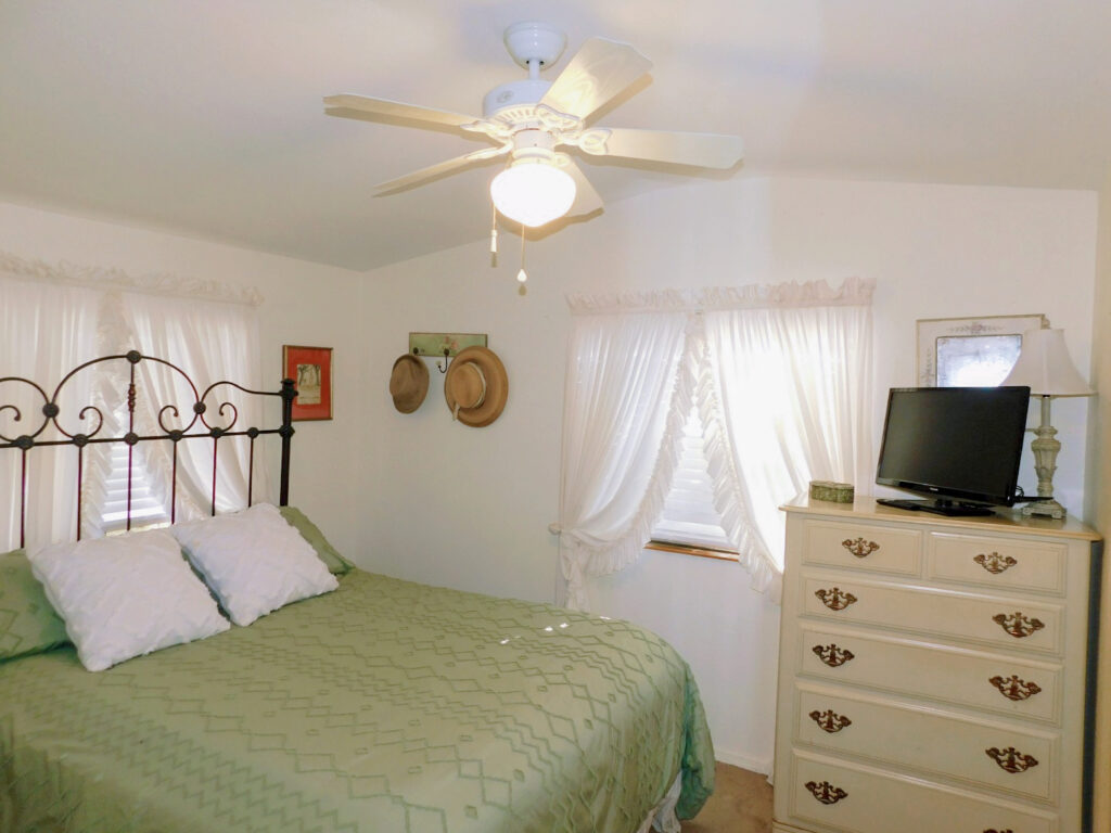 3823 Oakcrest Lane, Zephyrhills, FL 33541 (30)
