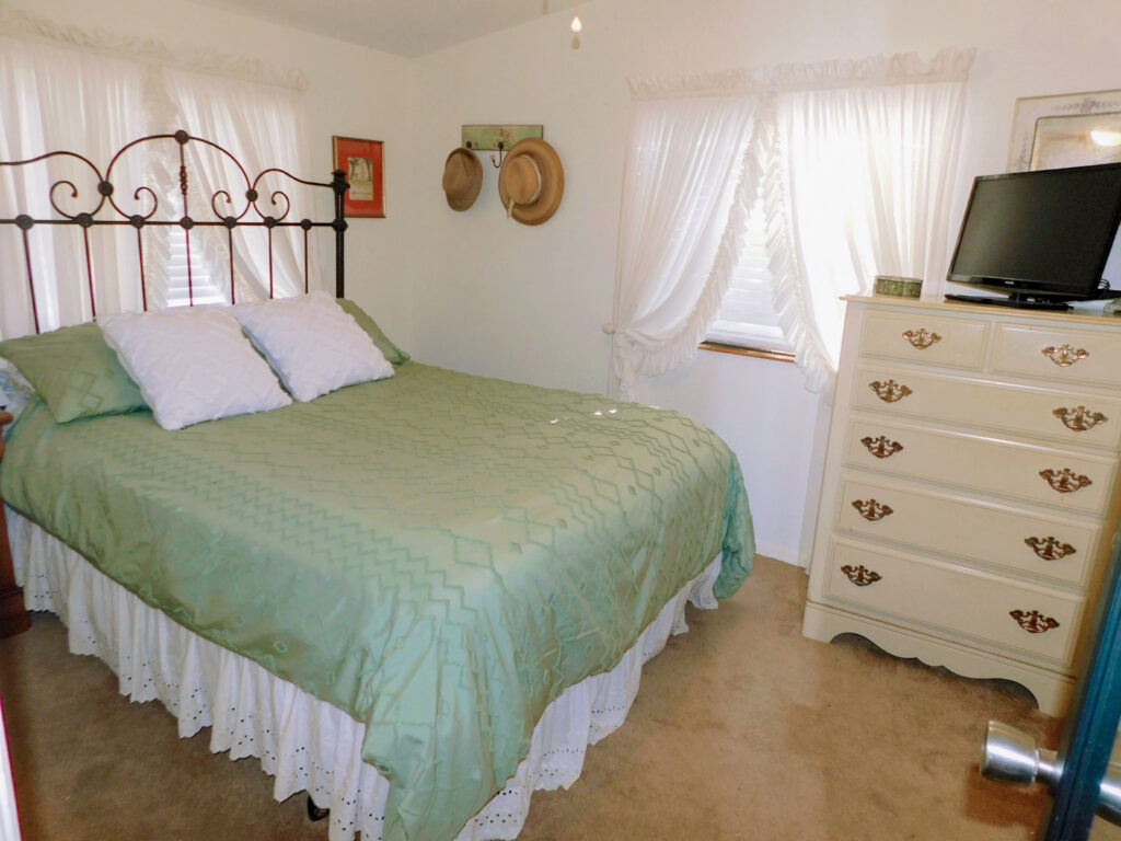 3823 Oakcrest Lane, Zephyrhills, FL 33541 (31)