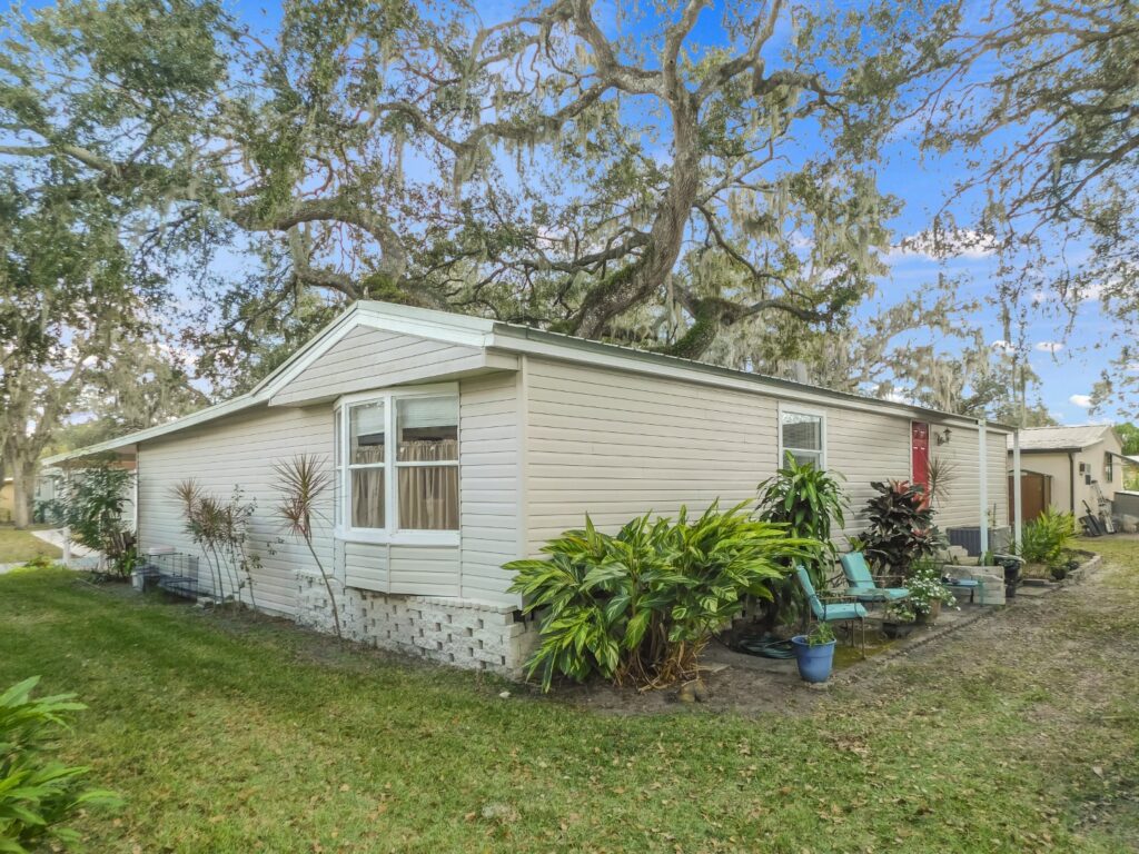 3823 Oakcrest Lane, Zephyrhills, FL 33541 (4)