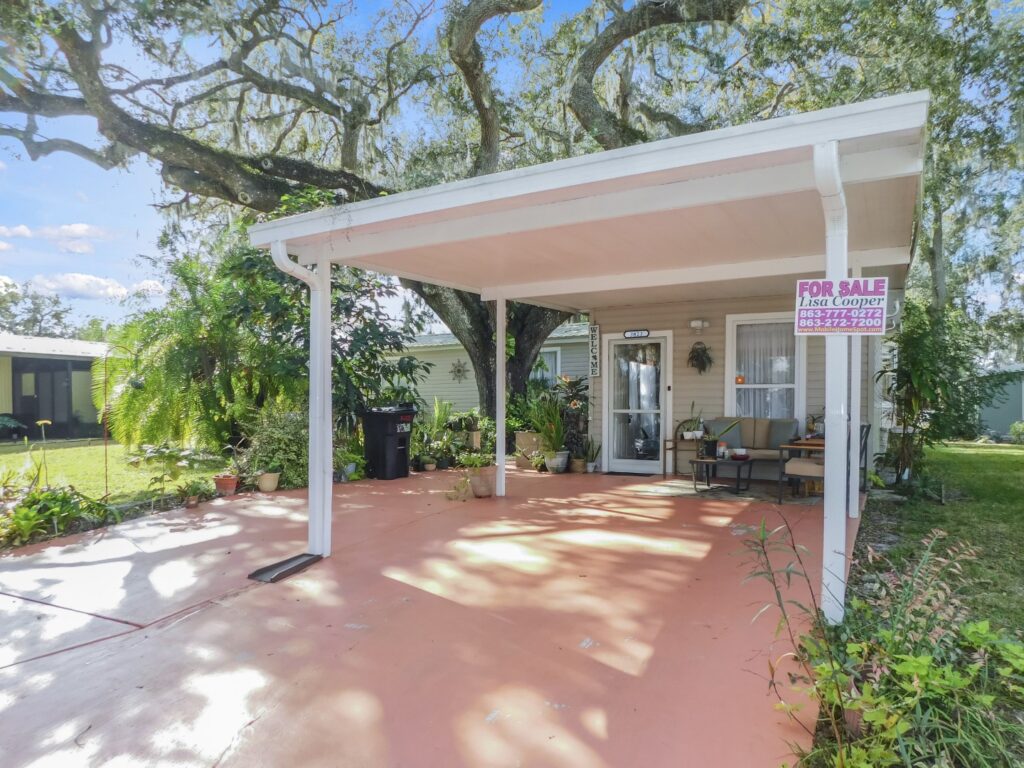 3823 Oakcrest Lane, Zephyrhills, FL 33541 (51)