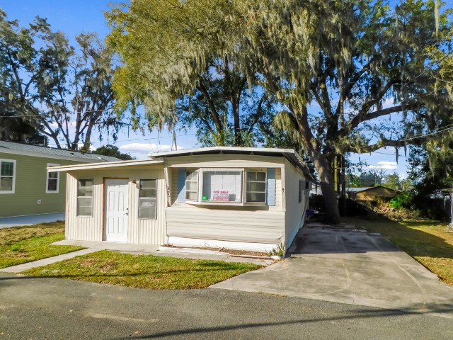 39445 Tabetha Drive, Zephyrhills, Florida 33542 (1)