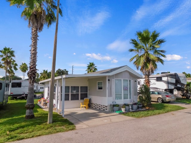 41219 Hockey Drive Lot 56, Zephyrhills, FL 33540 (33)