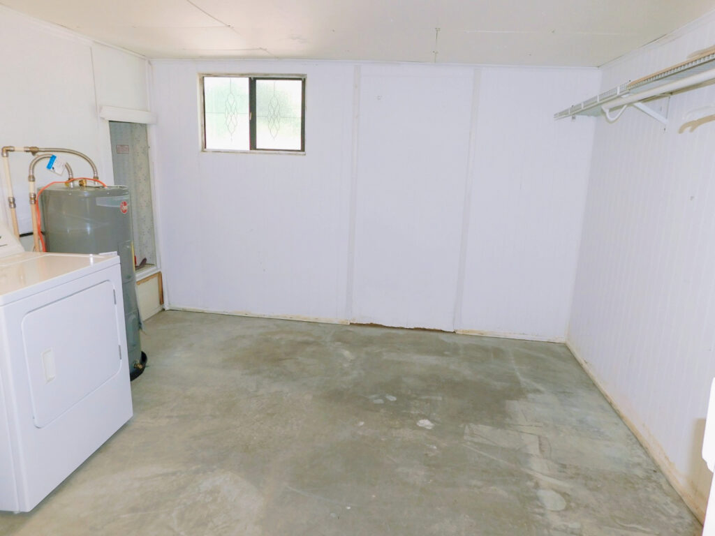 5727 Windtree Drive, Zephyrhills, FL 33541 in 2026 (56)