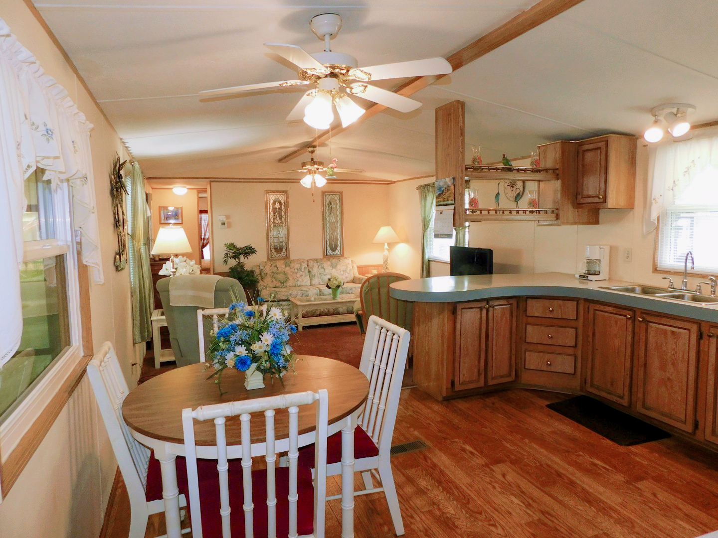 5751 Windtree Drive, Zephyrhills, FL 33541 (10)