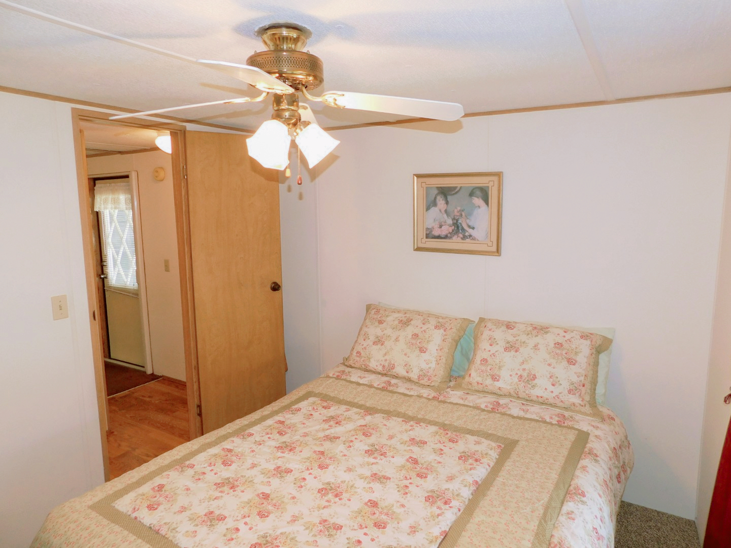 5751 Windtree Drive, Zephyrhills, FL 33541 (24)
