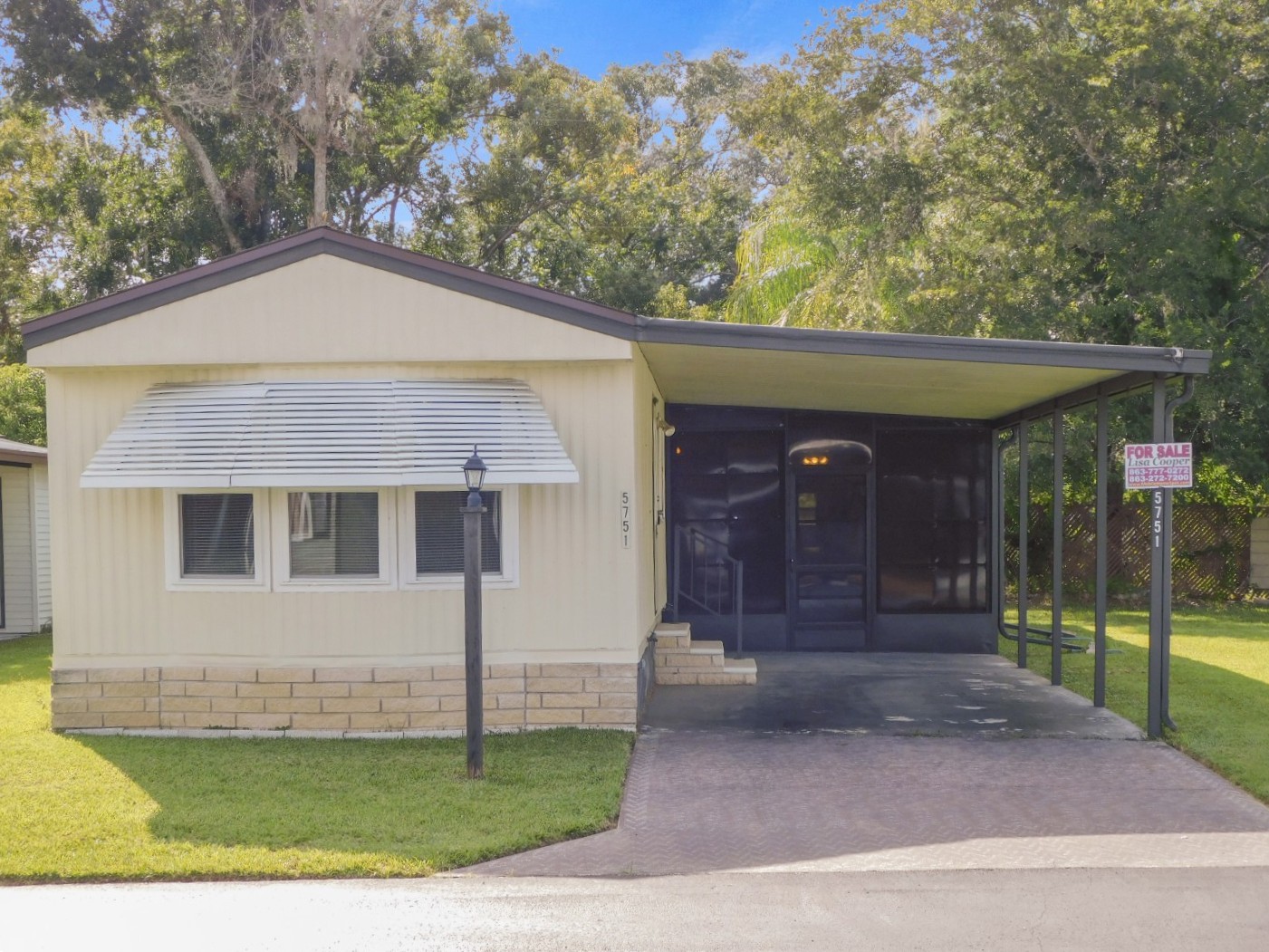 5751 Windtree Drive, Zephyrhills, FL 33541 (54)