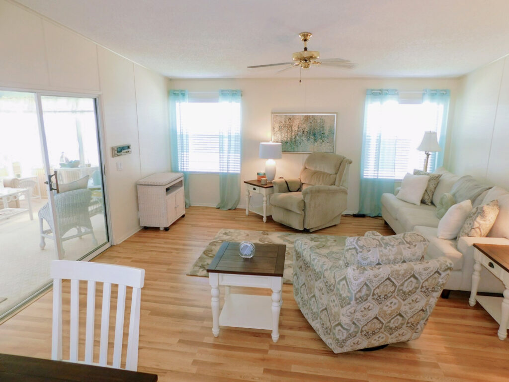 5919 Jessup Drive, Zephyrhills, FL 33540 (23)
