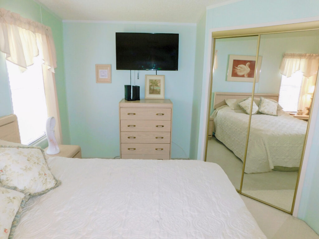 5919 Jessup Drive, Zephyrhills, FL 33540 (42)