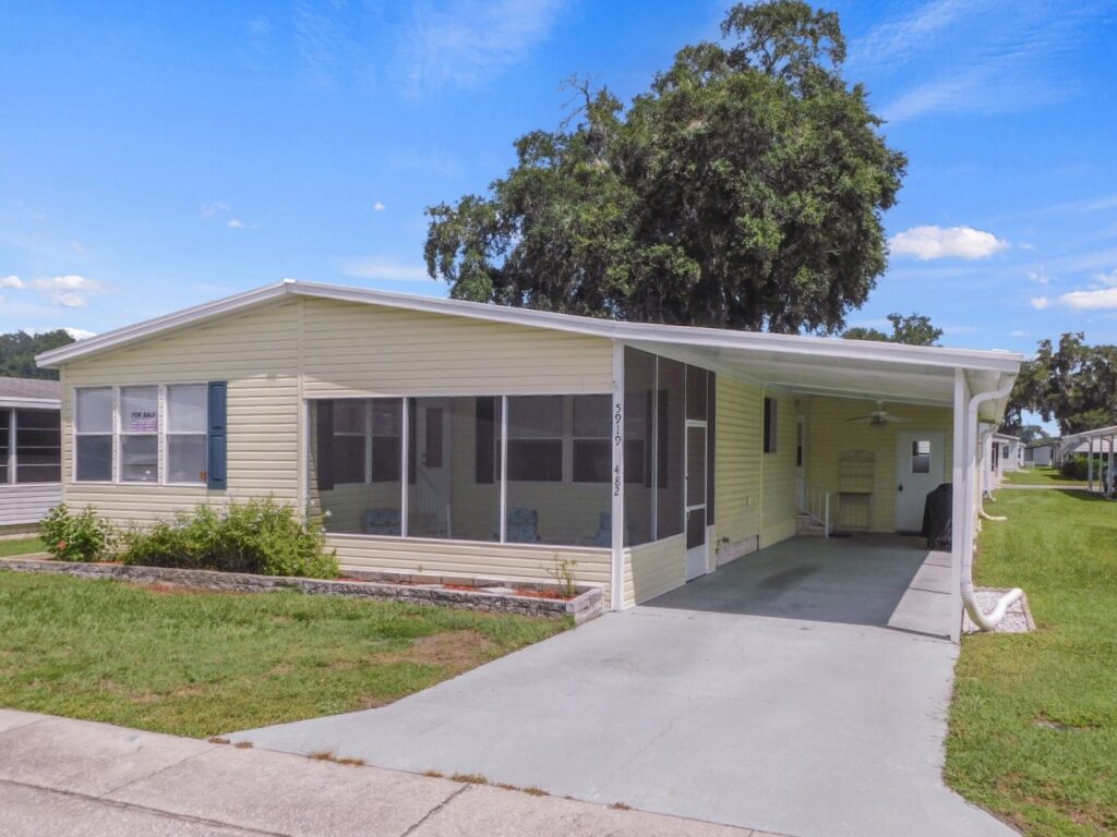 5919 Jessup Drive, Zephyrhills, FL 33540 (48)